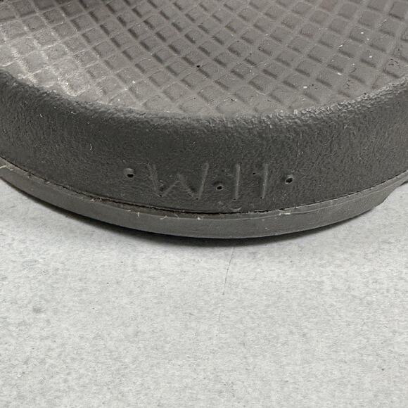 Chaco Sandals Womens Size 11 Red Orange Strappy Toe Loop Hiking Water Sport - Picture 7 of 8